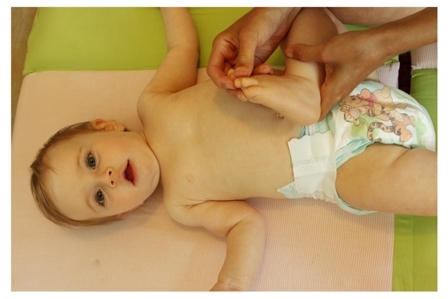 התפתחות תינוק - מודעות גוף - מגע עמוק